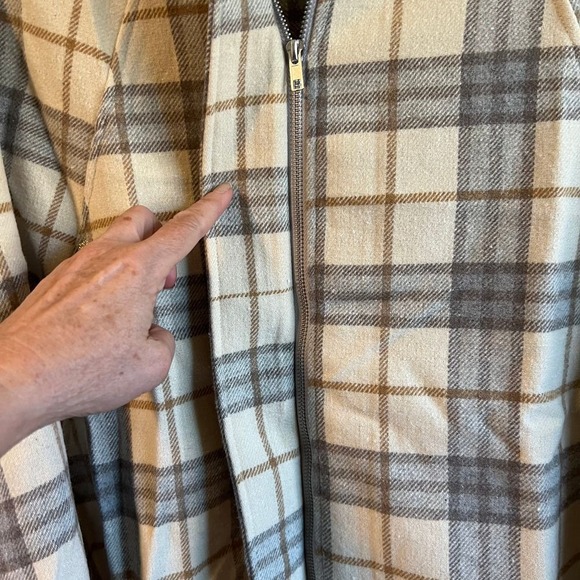 Cape/Cloak plaid fleece hood NWT - Picture 5 of 7